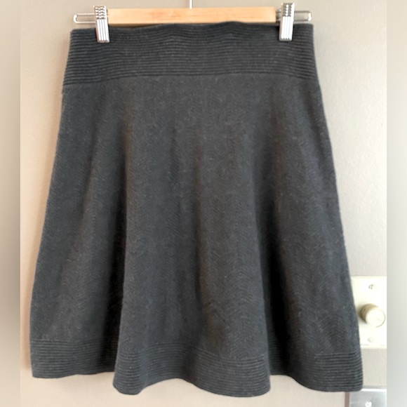 Max Studio Dresses & Skirts - Max Studio Knit Herringbone Pattern Skirt